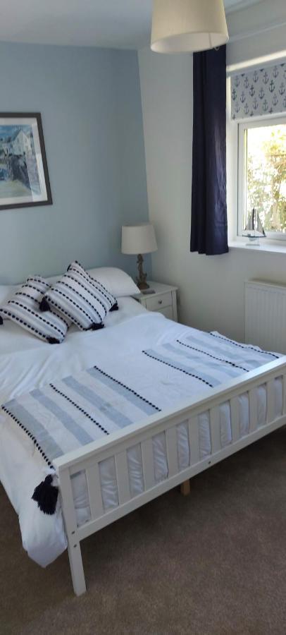 Sea Crest, Beautiful Home In Tenby With Sea Views Buitenkant foto
